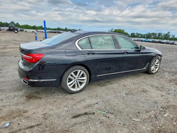 2016 BMW 750 xDrive