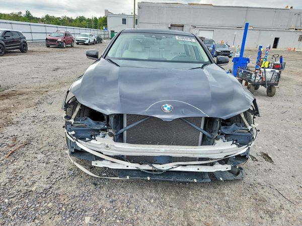 2016 BMW 750 xDrive