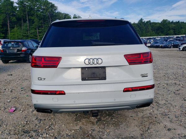 2017 AUDI Q7 quattro Premium Plus