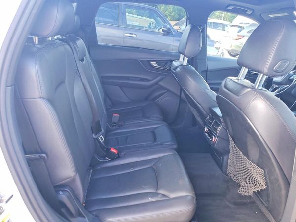 2017 AUDI Q7 quattro Premium Plus