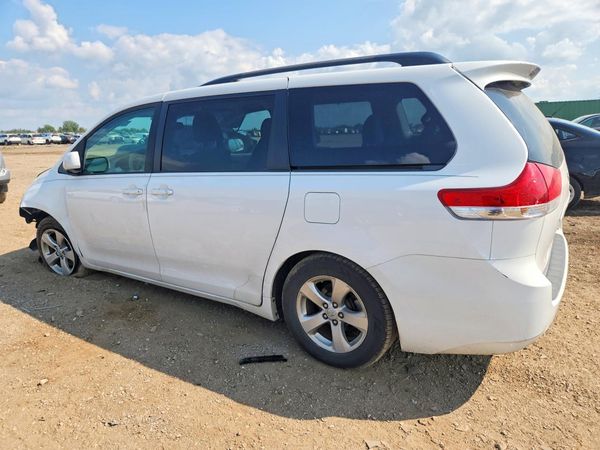 2013 TOYOTA SIENNA — DSRA
