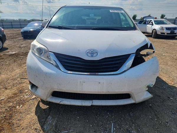 2013 TOYOTA SIENNA — DIRF