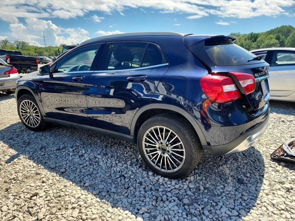 2017 MERCEDES-BENZ GLA