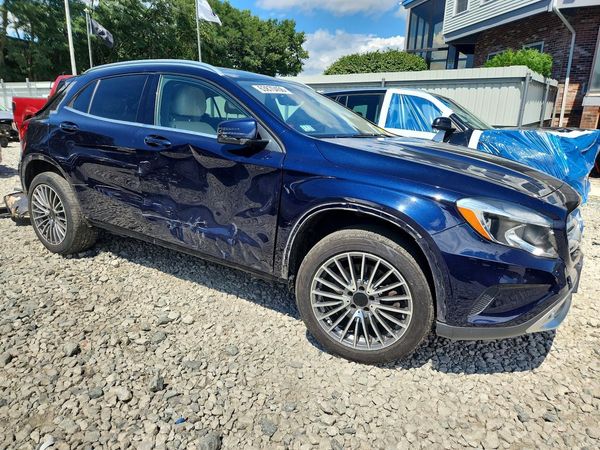 2017 MERCEDES-BENZ GLA