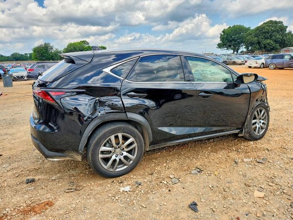 2015 LEXUS NX 200t Luxury