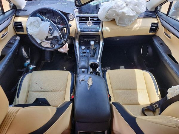 2015 LEXUS NX 200t Luxury