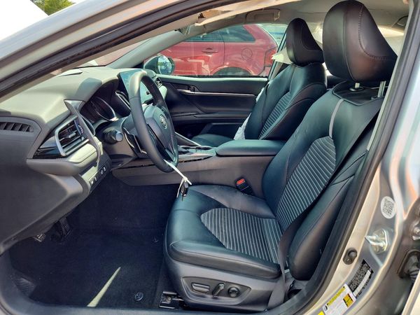 2023 TOYOTA CAMRY SE — DENT