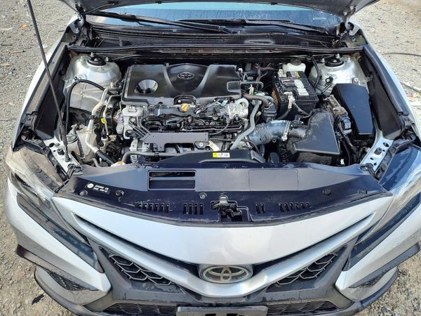 2023 TOYOTA CAMRY SE — Engine bay