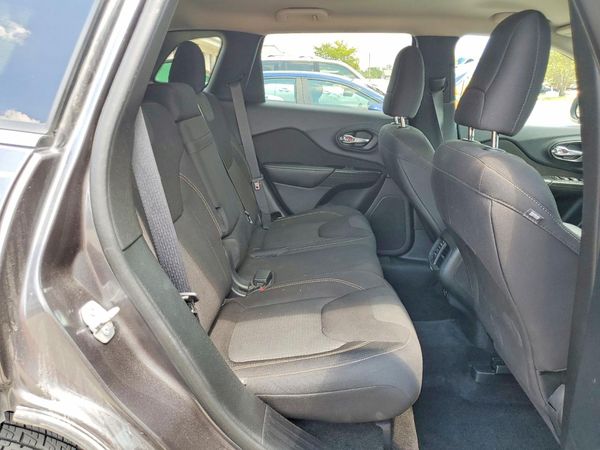 2015 JEEP CHEROKEE LATITUDE 4X4
