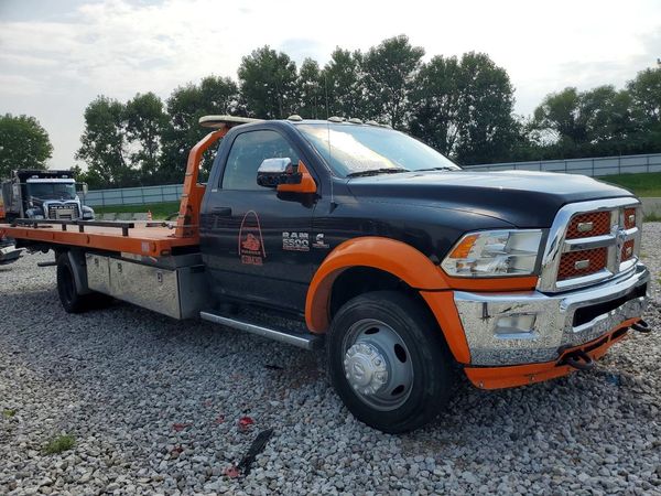 2018 RAM 5500 REG CAB CHASSIS — Passenger 3/4