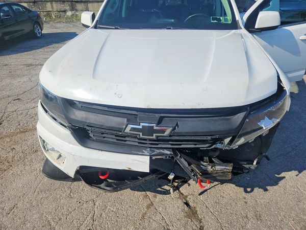 2017 CHEVROLET COLORADO LT