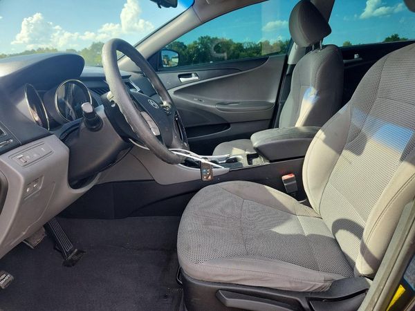 2013 HYUNDAI SONATA GLS/ GLS Popular