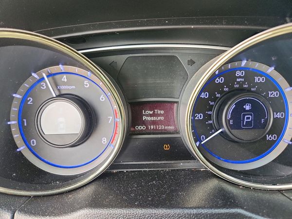2013 HYUNDAI SONATA GLS/ GLS Popular