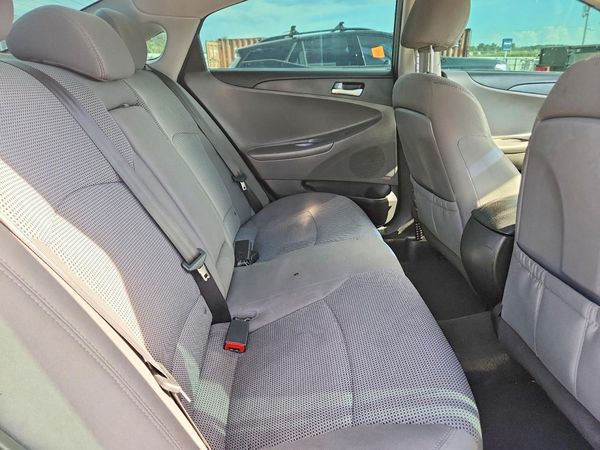 2013 HYUNDAI SONATA GLS/ GLS Popular