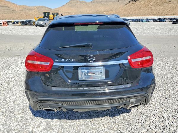 2015 MERCEDES-BENZ GLA