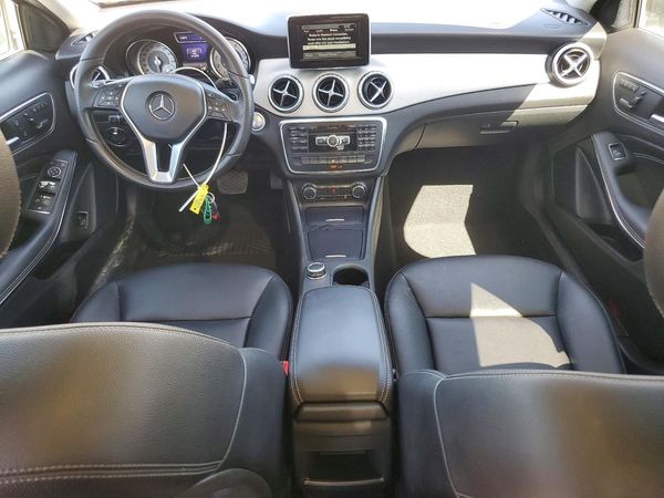 2015 MERCEDES-BENZ GLA