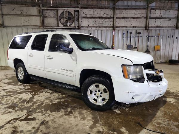 2013 CHEVROLET SUBURBAN LT