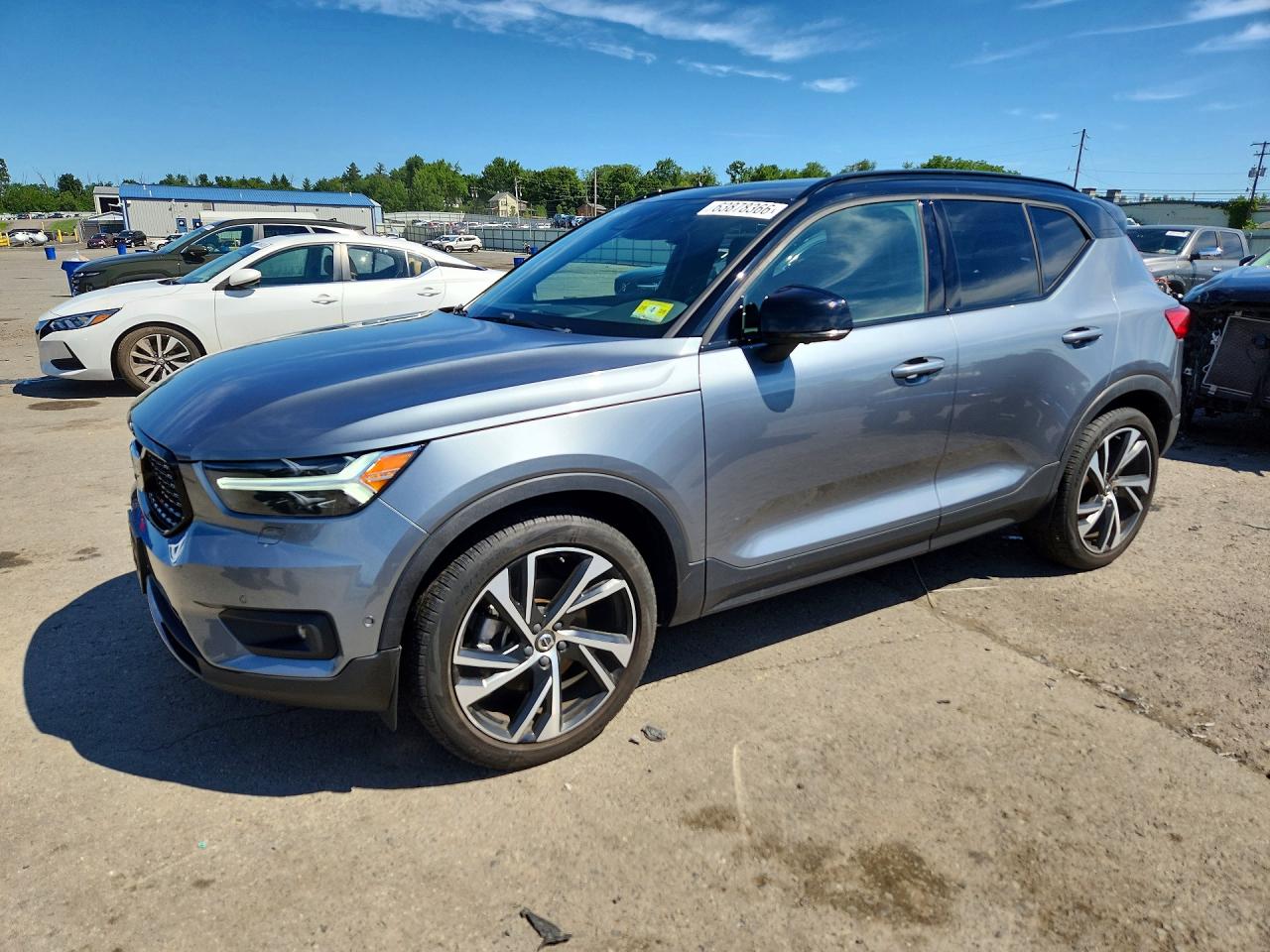 2019 VOLVO XC40 R-Design