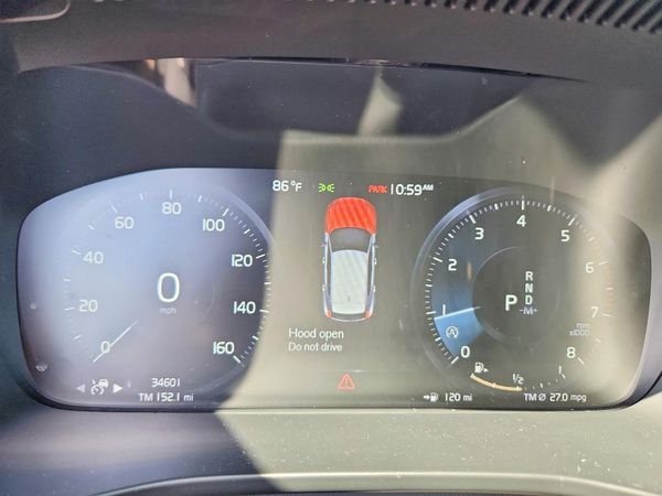 2019 VOLVO XC40 R-Design