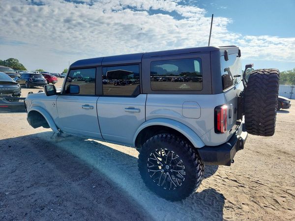 2024 FORD BRONCO Outer Banks