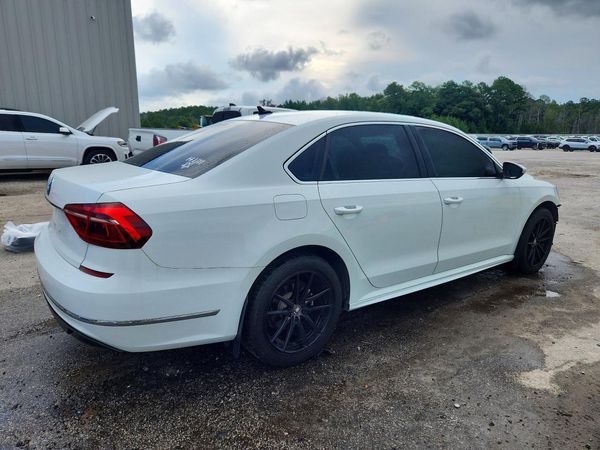2017 VOLKSWAGEN PASSAT