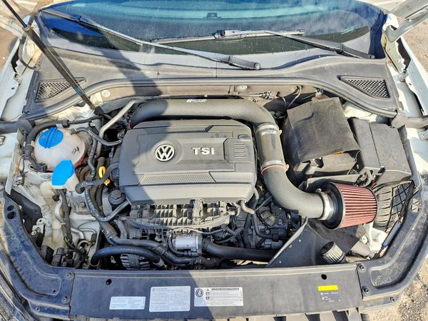 2017 VOLKSWAGEN PASSAT
