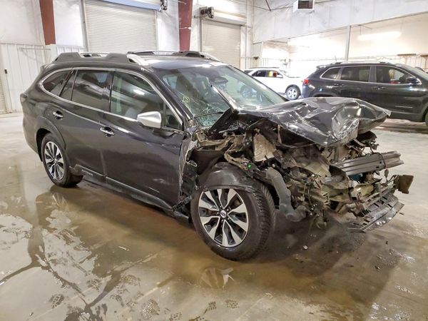 2023 SUBARU OUTBACK Touring — Passenger 3/4