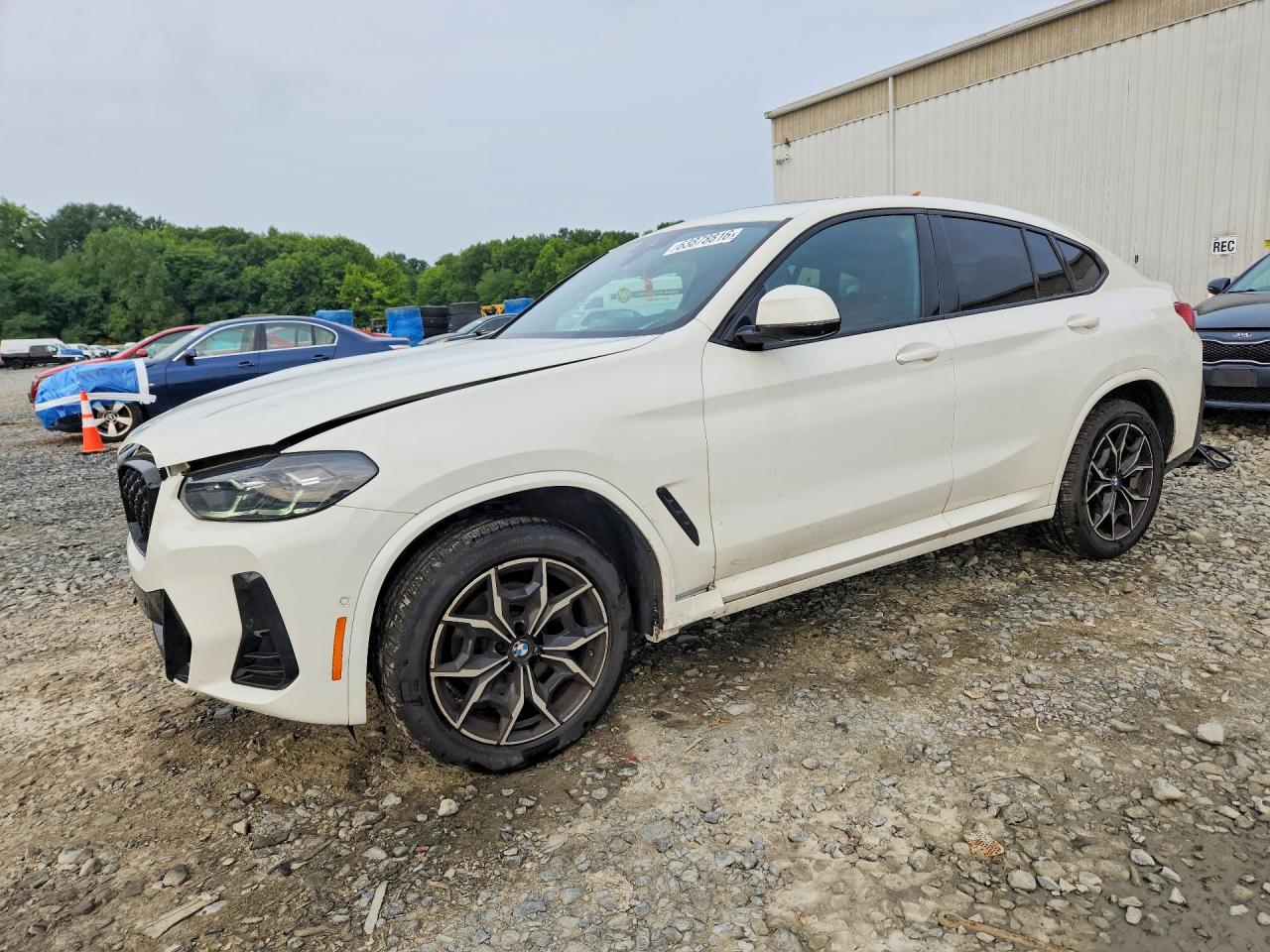 2025 BMW X4 xDrive 30i