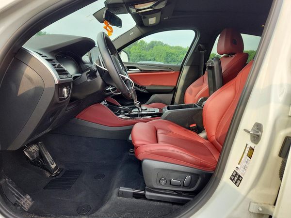 2025 BMW X4 xDrive 30i
