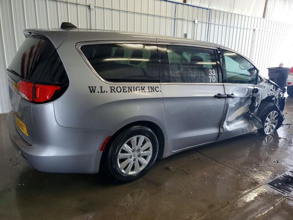2021 CHRYSLER VOYAGER