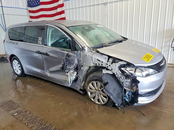 2021 CHRYSLER VOYAGER