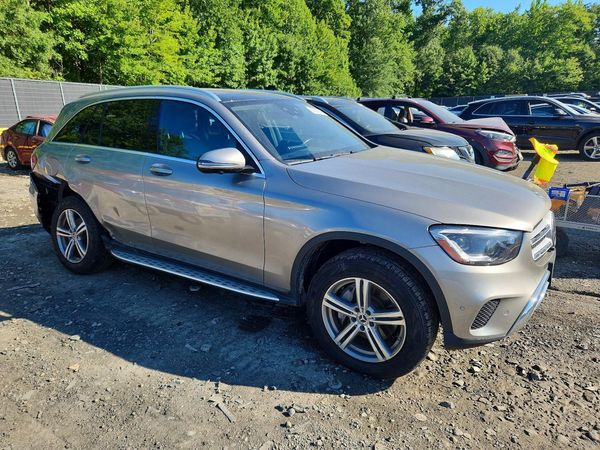 2022 MERCEDES-BENZ GLC