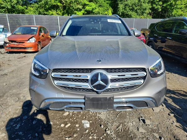 2022 MERCEDES-BENZ GLC
