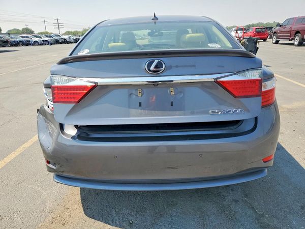 2013 LEXUS ES 300h