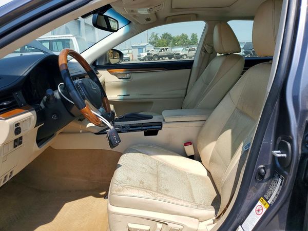 2013 LEXUS ES 300h