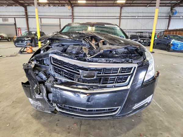 2017 CADILLAC XTS Luxury