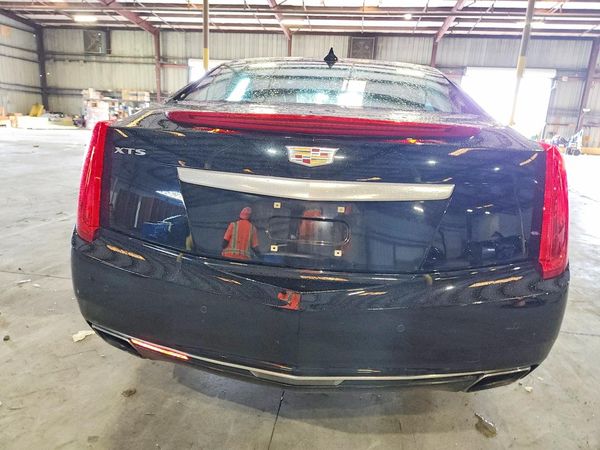 2017 CADILLAC XTS Luxury