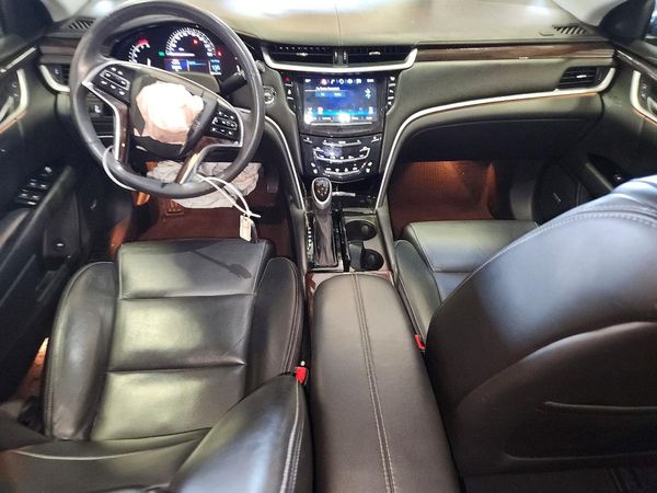 2017 CADILLAC XTS Luxury