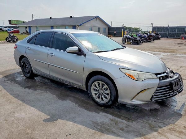 2015 TOYOTA CAMRY