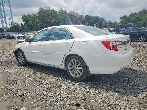 2014 TOYOTA CAMRY