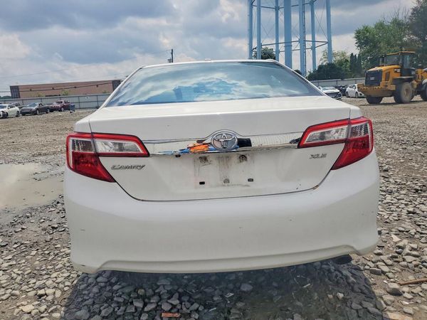 2014 TOYOTA CAMRY
