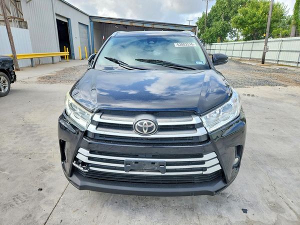 2019 TOYOTA HIGHLANDER SE/XLE