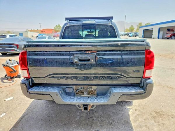 2017 TOYOTA TACOMA