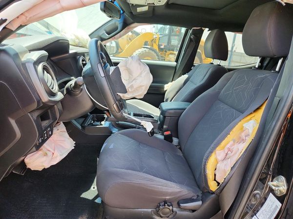 2017 TOYOTA TACOMA