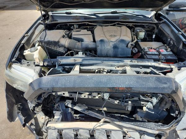 2017 TOYOTA TACOMA
