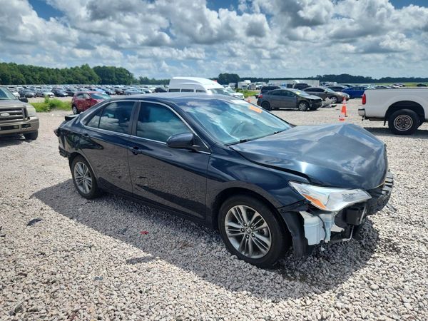2015 TOYOTA CAMRY