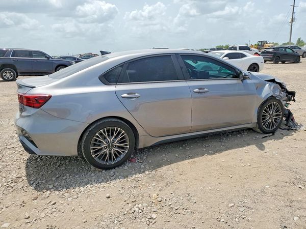 2022 KIA FORTE