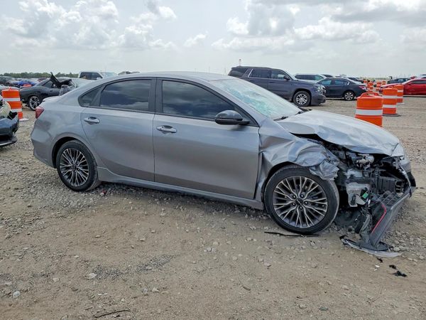 2022 KIA FORTE