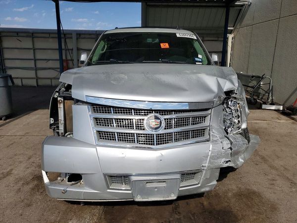 2013 CADILLAC ESCALADE