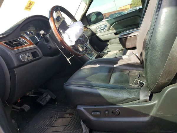 2013 CADILLAC ESCALADE